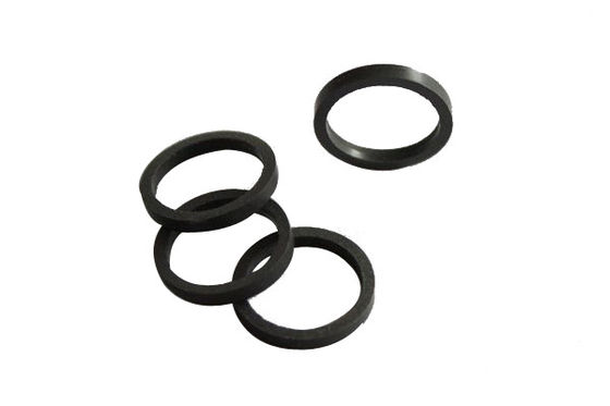 Kekuatan Tarik Tinggi Diisi gasket cincin pemandu Minyak PTFE yang digunakan dalam pemandu batang Untuk Guncangan